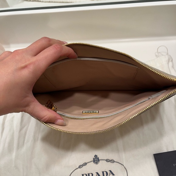 Prada gold clutch bag - Picture 10 of 16